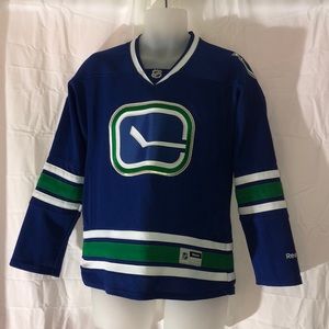 Women’s NHL Vancouver Canucks hockey jersey size L